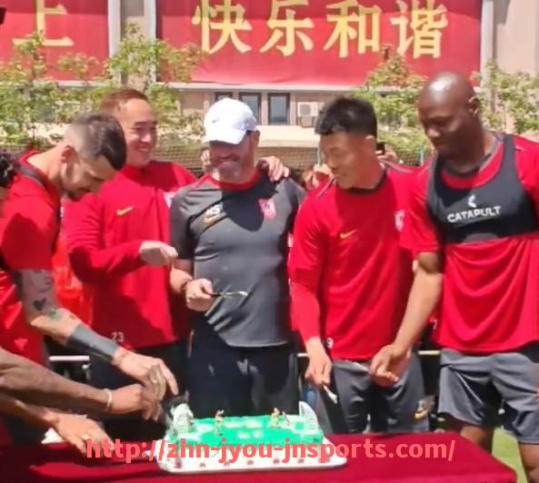 jiuyou九游娱乐-世俱杯球员年龄分布及球队年轻化趋势